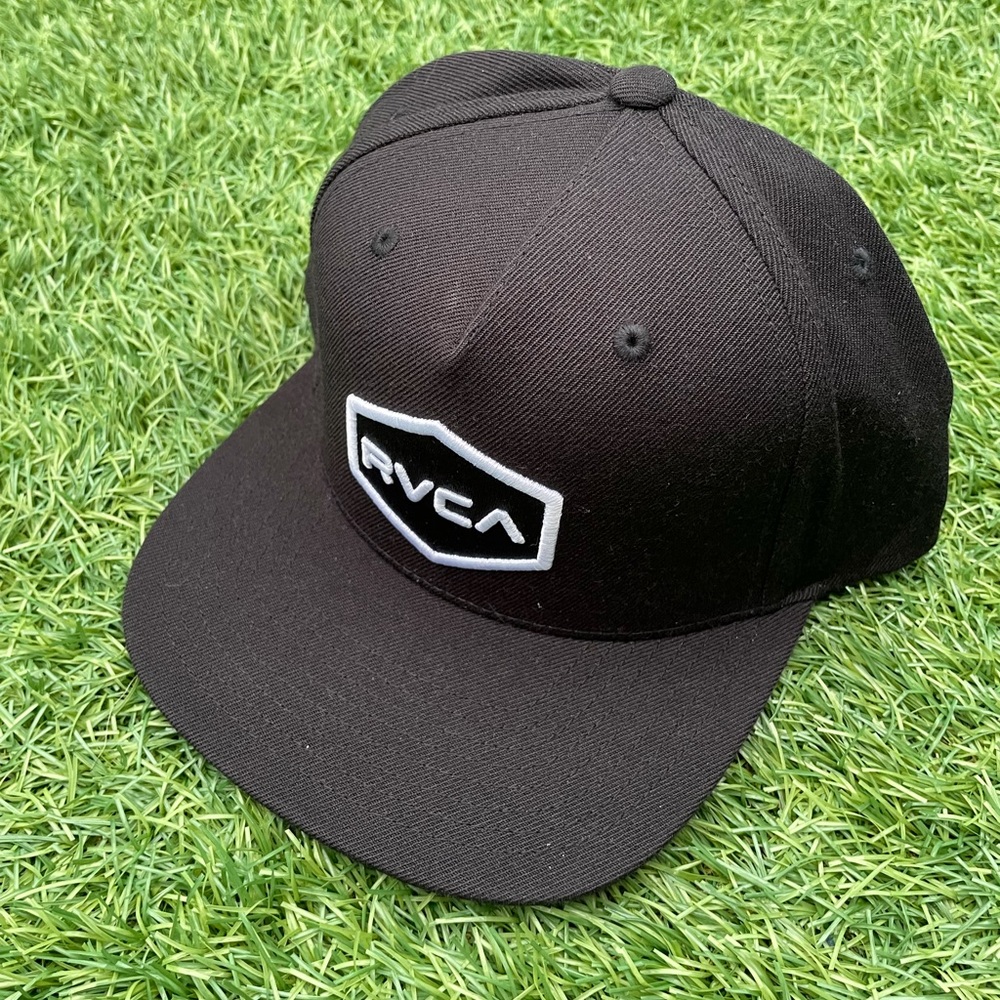 RVCA Men’s - Commonwealth Snapback Hat
